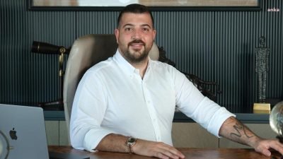 Genç Parti’nin siyasi faaliyetlerini yürüten Genel Başkan Vekili Burçin Şahindur,