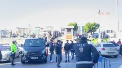 Çağlayan'daki İstanbul Adliyesi önündeki polis kontrol noktasına 6 Şubat'ta düzenlenen