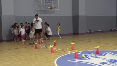 Konak Belediyesi’nin yılın her ayı açık olan spor kursları yaz
