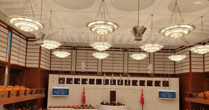 Anayasa Mahkemesi'nin Can Atalay kararını görüşmek için toplanan TBMM Genel