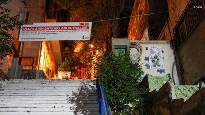 Beyoğlu’ndaki Cihangiz merdivenlerinin Filistin bayrağının renkleriyle boyanmasıyla ilgili Beyoğlu Belediyesi