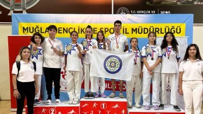 Muğla Büyükşehir Belediyesi sporcuları, Menteşe ilçesinde düzenlenen Tekvando İl Şampiyonası'nda 2