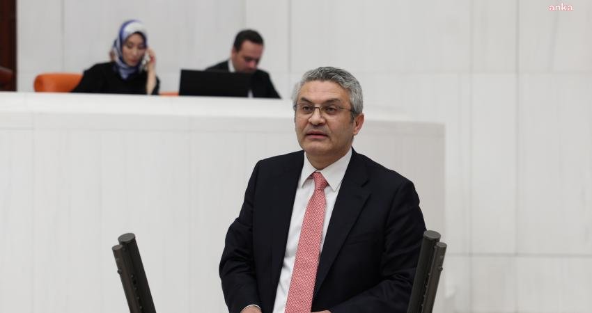 CHP İstanbul Milletvekili Oğuz Kaan Salıcı, partisinin tüzük kurultayıyla ilgili