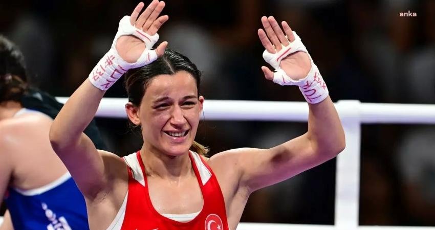 Milli boksör Hatice Akbaş kadınlar 54 kiloda Güney Kore'li Im