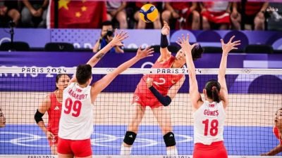 A Milli Kadın Voleybol Takımı, Paris 2024 Olimpiyat Oyunları'nda Çin'i