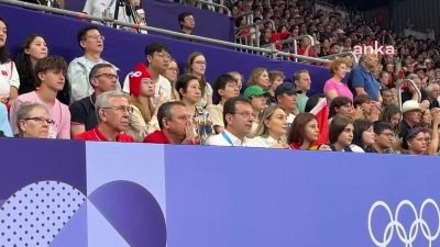 İstanbul Büyükşehir Belediye Başkanı Ekrem İmamoğlu’nun ev sahipliğinde CHP Genel