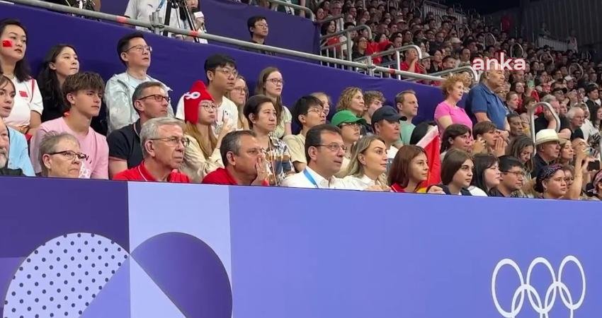 İstanbul Büyükşehir Belediye Başkanı Ekrem İmamoğlu’nun ev sahipliğinde CHP Genel