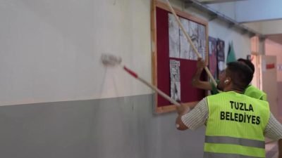 Tuzla Belediyesi yaz tatilinde ilçedeki okulların fiziki şartlarını iyileştirmek için