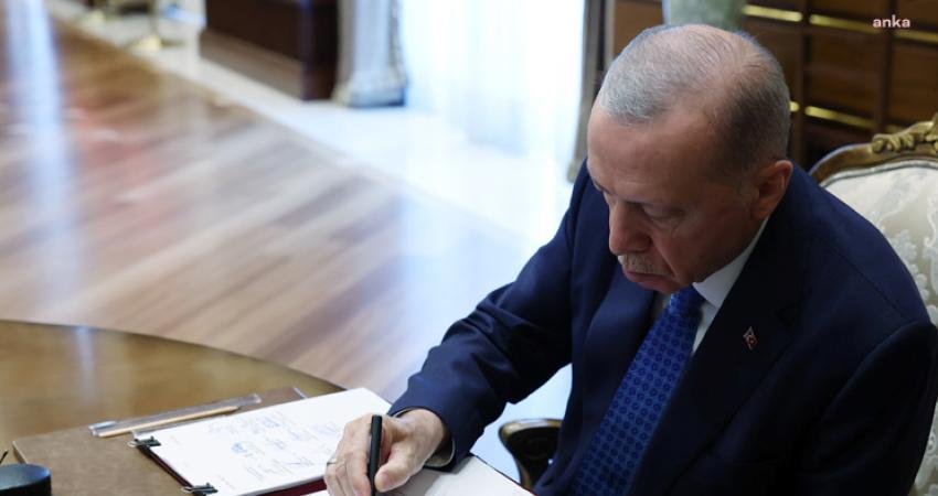 Cumhurbaşkanı Recep Tayyip Erdoğan, Yüksek Askeri Şura (YAŞ) kararlarını imzaladı.