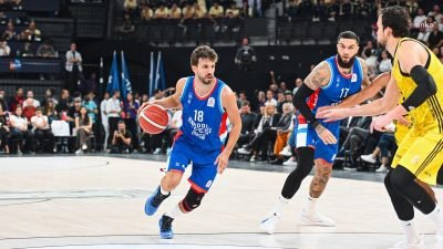 37. Erkekler Cumhurbaşkanlığı Kupası'nda Fenerbahçe Beko'yu 83-82 mağlup eden Anadolu