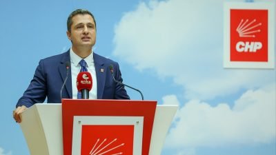 CHP Parti Sözcüsü Deniz Yücel, Cumhurbaşkanı Recep Tayyip Erdoğan’ın Anayasa'nın