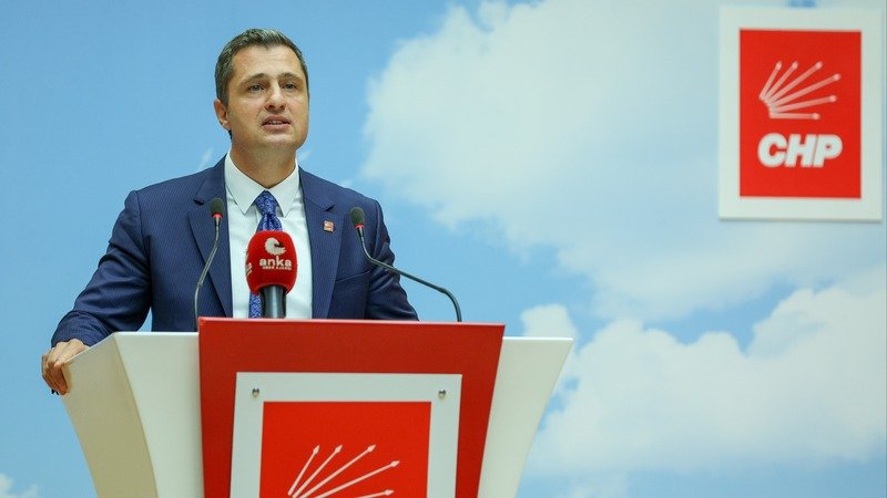 CHP Parti Sözcüsü Deniz Yücel, Cumhurbaşkanı Recep Tayyip Erdoğan’ın Anayasa'nın