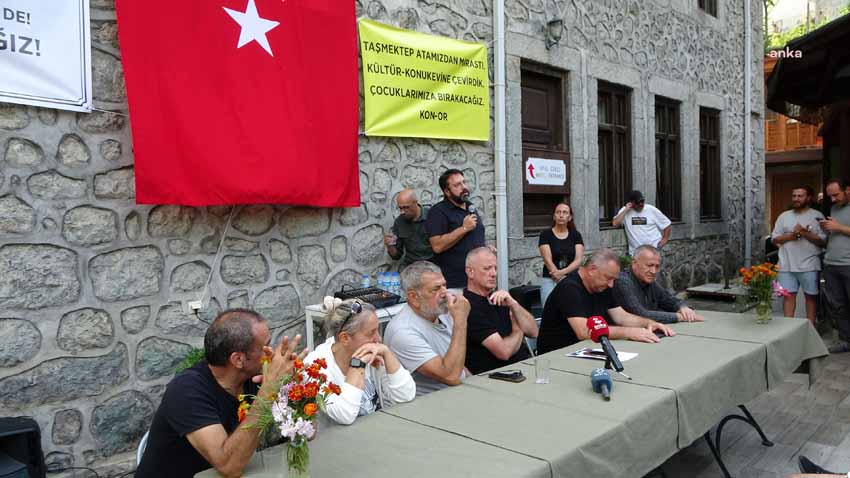 camlihemsin-halki-kendi-imkanlariyla-yaptirdiklari-tas-mektepin-milli-egitim-bakanligina-tahsisine-tepki-gosterdi