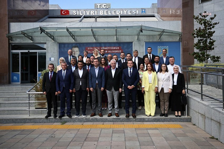 istanbul-valisi-gulden-silivri-belediye-baskani-balciogluna-ziyaret