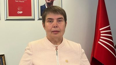 Türkiye’de aşı krizi sürüyor. Sağlık Bakanlığı’nın zamanında ihaleye çıkmaması nedeniyle