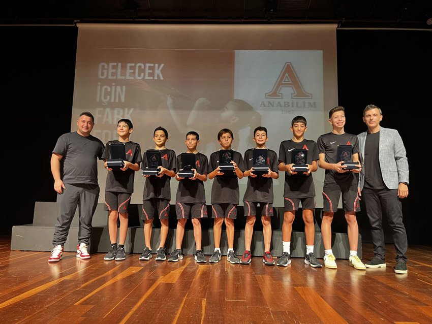 Anabilim Eğitim Kurumları bünyesindeki Anabilim Spor Kulübü (ASK), Milli sporcular