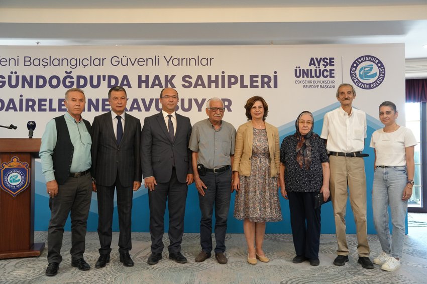 gundogdu-mahallesinde-yapilan-kentsel-donusumde-hak-sahipleri-belirlendi
