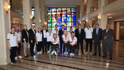 İBB Başkanı Ekrem İmamoğlu, Paris’te düzenlenen 2024 Paralimpik Oyunları’nda 1