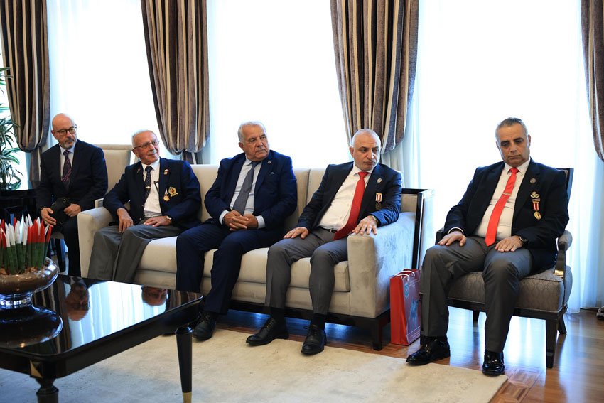 ibb-baskani-imamoglu-19-eylul-gaziler-gununde-gazileri-agirladi