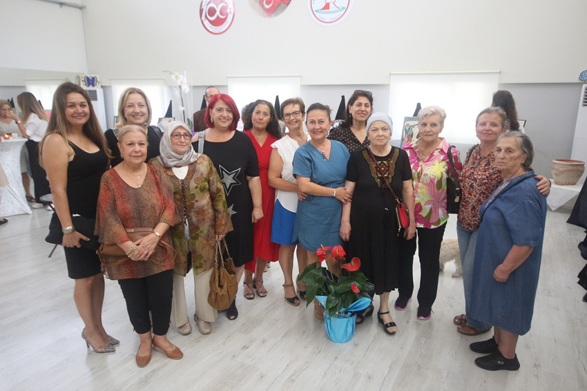 kadin-yeryuzunde-gordugunuz-hersey-kadinin-eseridir-mozaik-sergisi-acildi