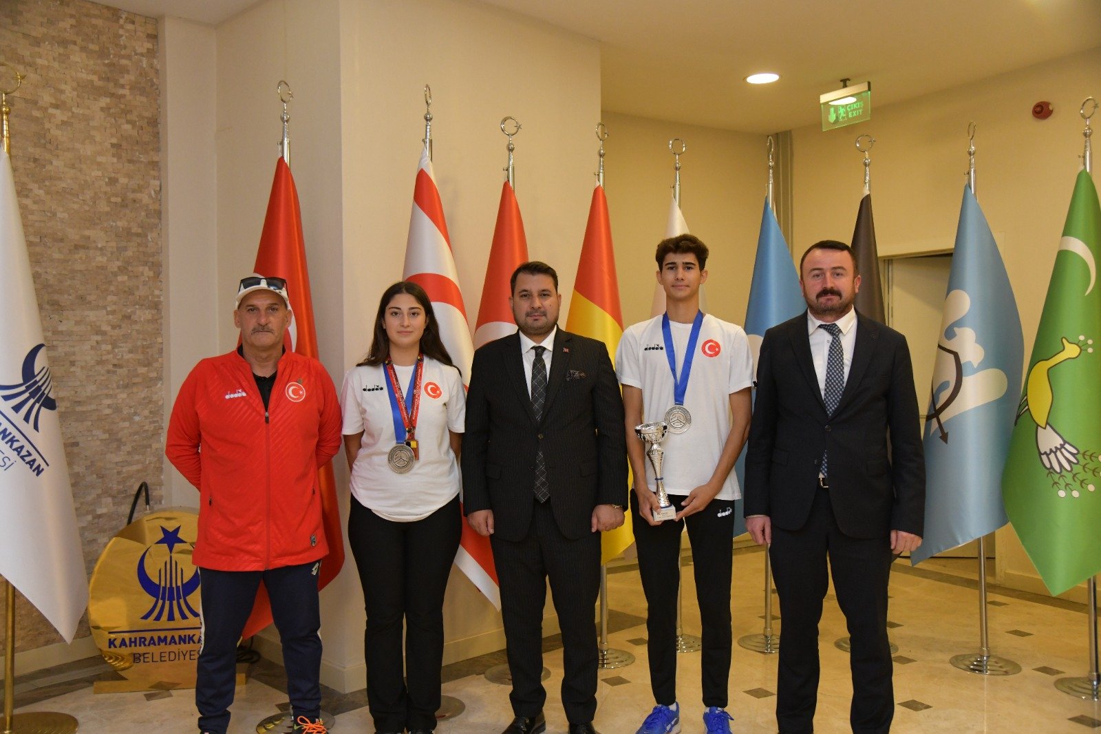 kahramankazanli-sporcular-evine-dondu