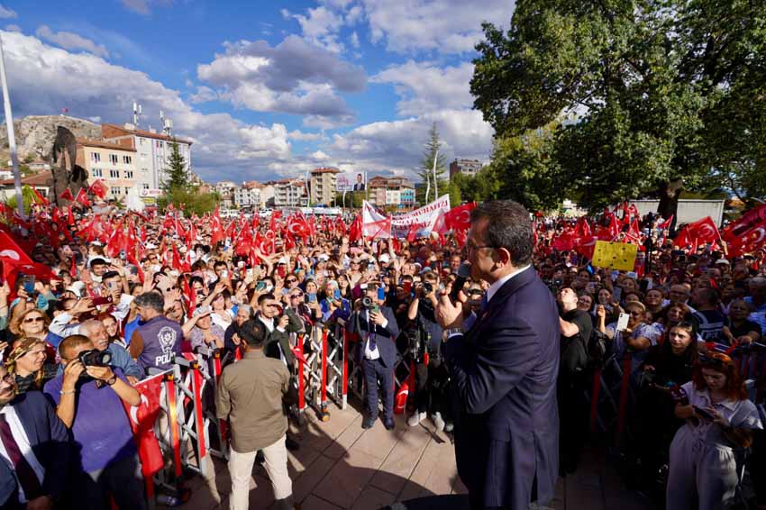 imamoglu-bir-avuc-insani-degil-bu-memleketin-evlatlarini-mutlu-etmek-icin-hep-birlikte-milletin-iktidarina-yuruyecegiz
