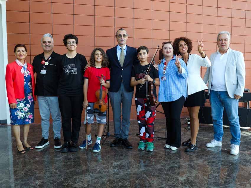 baskan-besikcioglu-zafer-kolejinde-genclerle-bir-araya-geldi