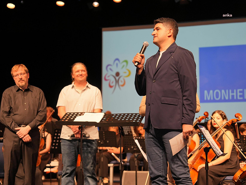 dunya-barisi-icin-iki-ulke-orkestrasindan-ortak-konser