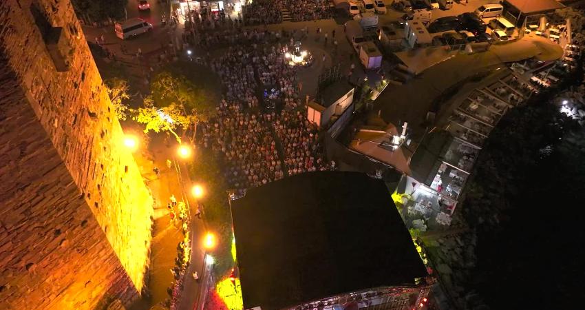 Bu yıl 19'uncusu düzenlenen Alanya Uluslararası Caz Festivali, şarkıcı Hayati