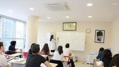 Ataşehir Belediyesi, 2024-2025 Liselere Geçiş Sistemi (LGS) sınavına hazırlanan öğrencilere