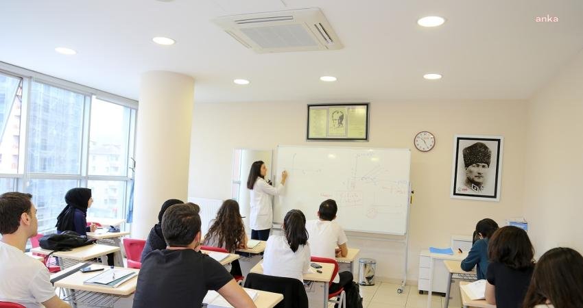 Ataşehir Belediyesi, 2024-2025 Liselere Geçiş Sistemi (LGS) sınavına hazırlanan öğrencilere