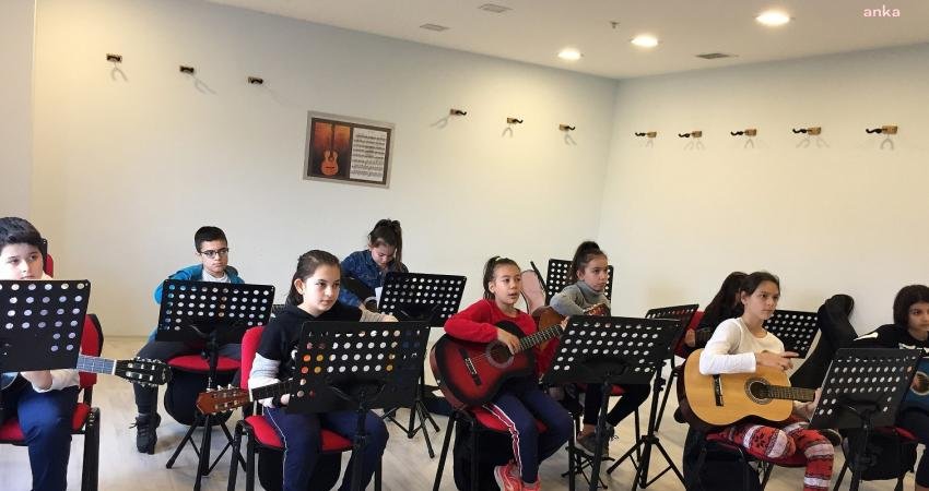 Ataşehir Belediyesi, vatandaşların sanat eğitimine daha kolay erişim sağlamaları için