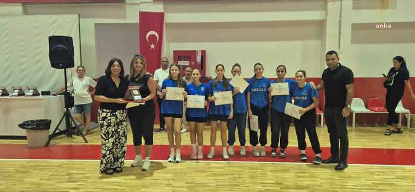 bayraklida-9-eylul-voleybol-turnuvasi