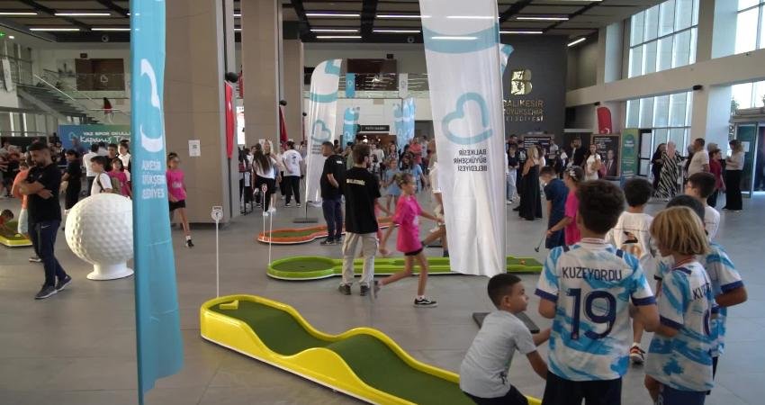 Balıkesir Büyükşehir Belediyesi Yaz Spor Okulları Kapanış Töreni, Avlu Kongre