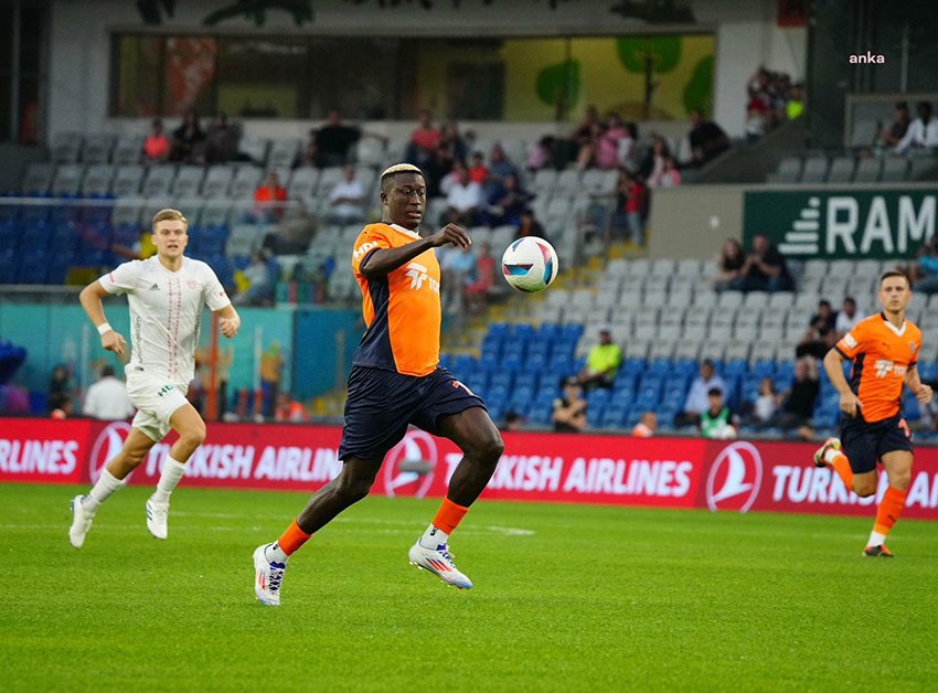 basaksehir-sahasinda-antalyasporu-5-2-maglup-etti