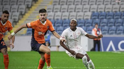 Trendyol Süper Lig 4. hafta karşılaşmasında RAMS Başakşehir Futbol Kulübü