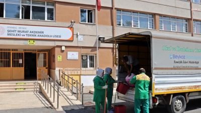 Beykoz Belediyesi ilçedeki 81 okulu, 2024-2025 eğitim-öğretim yılı öncesinde temizledi.