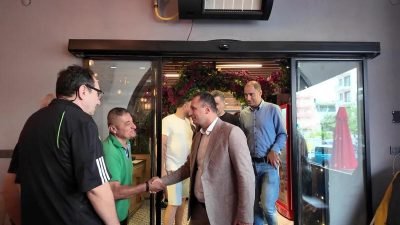 Bornova Belediye Başkanı Ömer Eşki, ilçedeki amatör spor kulüplerinin temsilcileri