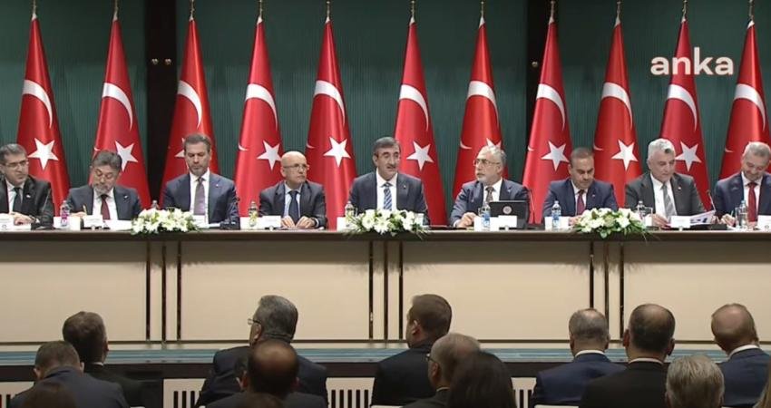 Cumhurbaşkanı Yardımcısı Cevdet Yılmaz, 2025-2027 dönemlerini içeren '‘Orta Vadeli Program'’ı