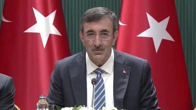 Cumhurbaşkanı Yardımcısı Cevdet Yılmaz, 2025-2027 dönemlerini kapsayan Orta Vadeli Program’ın