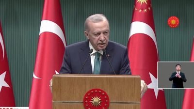 Cumhurbaşkanı Recep Tayyp Erdoğan başkanlığındaki Cumhurbaşkanlığı Kabine toplantısı sona erdi.