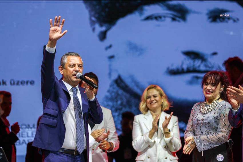 ozgur-ozel-chpli-belediyelerin-etkinliklerine-katilmak-benim-icin-cok-keyif-verici