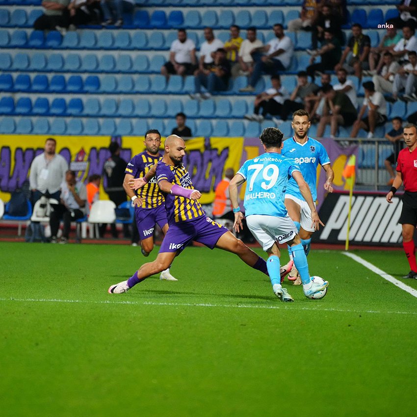ikas-eyupspor-sahasinda-trabzonspor-ile-0-0-berabere-kaldi