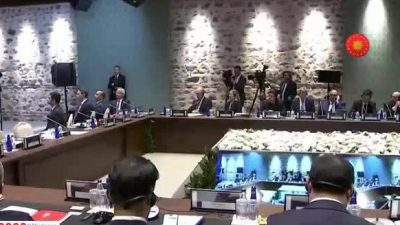 Cumhurbaşkanı ve AKP Genel Başkanı Recep Tayyip Erdoğan, erken seçim