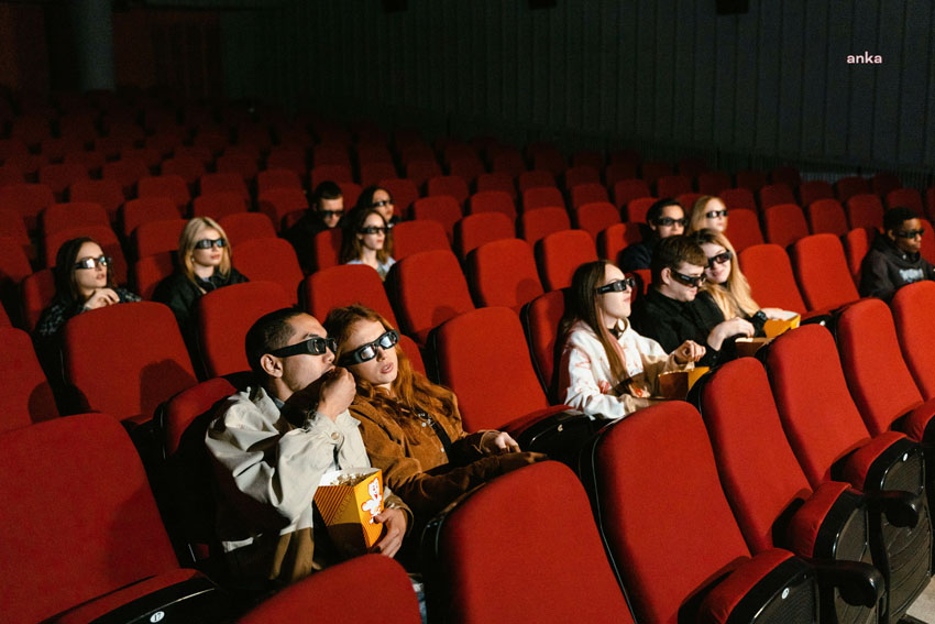 Bugün sinema salonlarında farklı türlerde 8 yeni film vizyona girecek.