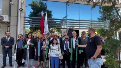 Ankara Barosu’na bağlı görme engelli avukatlar, baronun kitap tarama faaliyetini