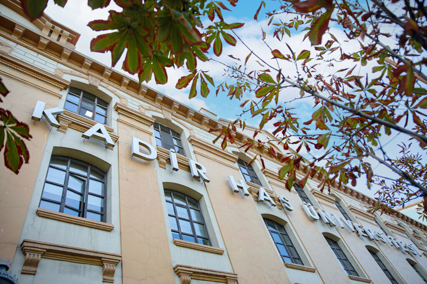 Kadir Has Üniversitesi öğrenci ve mezunları, Tiyatro Eleştirmenleri Birliği’nin bu