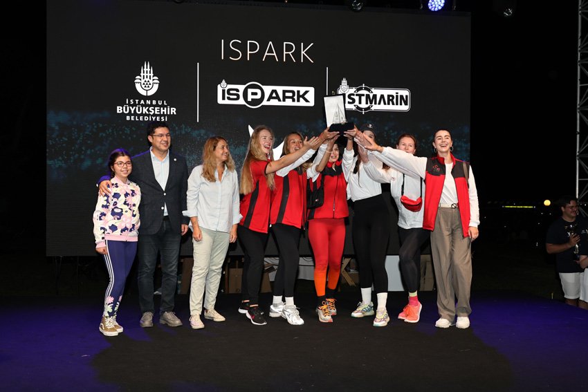 İstanbul Boğazı, İBB’nin katkılarıyla düzenlenen 23. Bosphorus Cup’a ev sahipliği