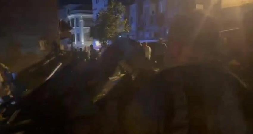 İstanbul İtfaiye Müdürlüğü Fatih Zeyrek'te dün gece yaşanan göçükte arama