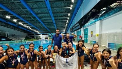 İzmir Büyükşehir Belediyesi Spor Kulübü Sutopu takımı, U12 Kadınlar Festival'inde